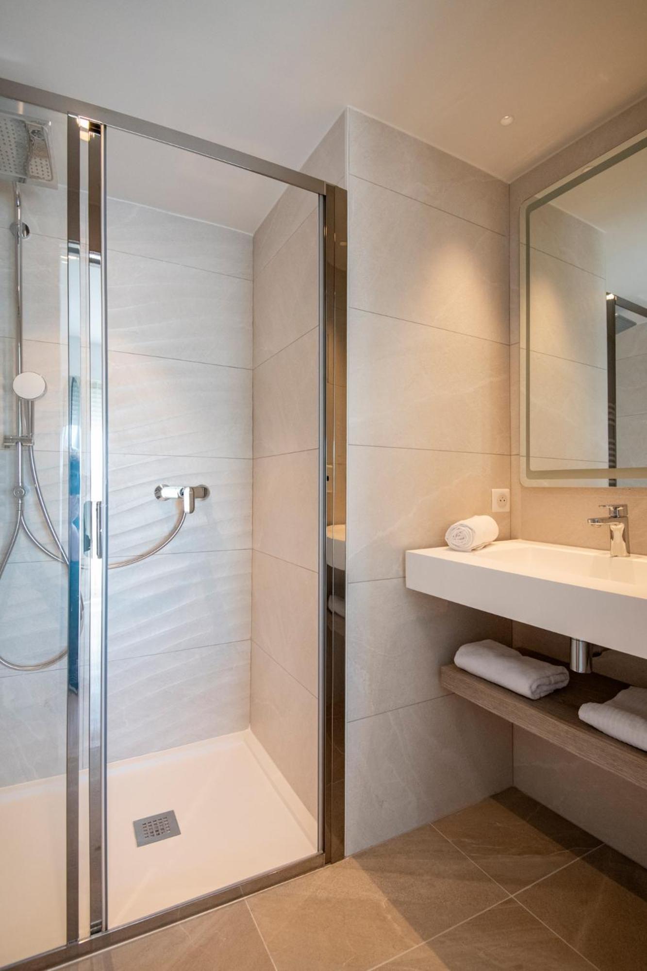 Residence Hoteliere Chambord Au Coeur De Menton - Entierement Renovee Luaran gambar