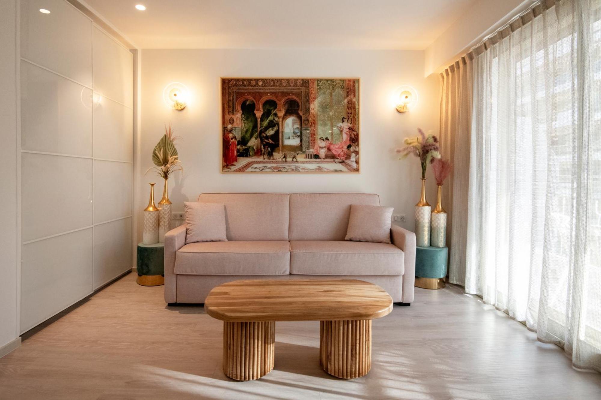 Residence Hoteliere Chambord Au Coeur De Menton - Entierement Renovee Luaran gambar