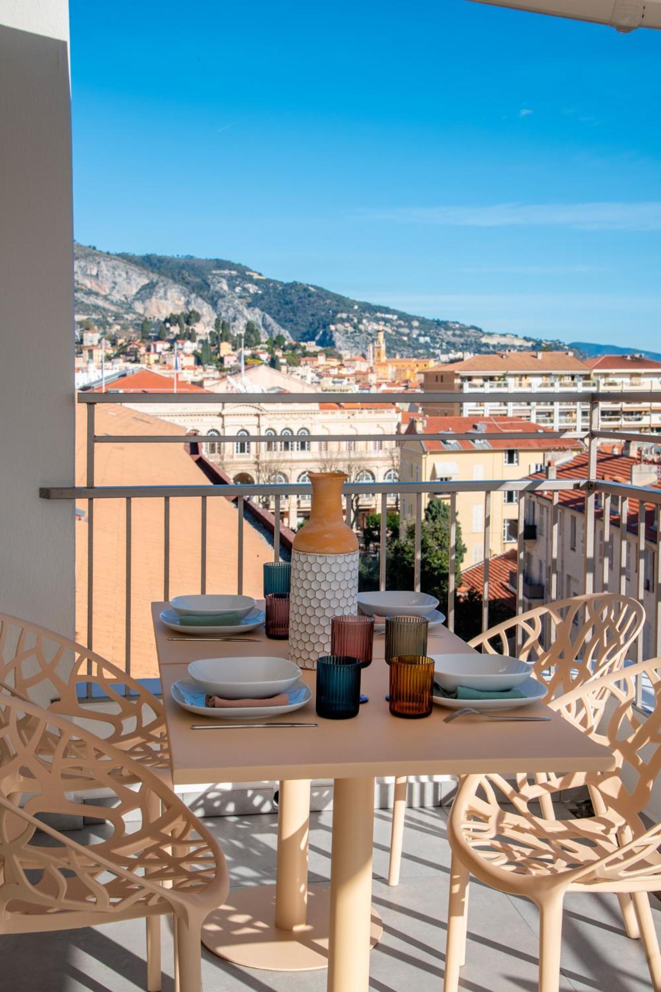 Residence Hoteliere Chambord Au Coeur De Menton - Entierement Renovee Luaran gambar