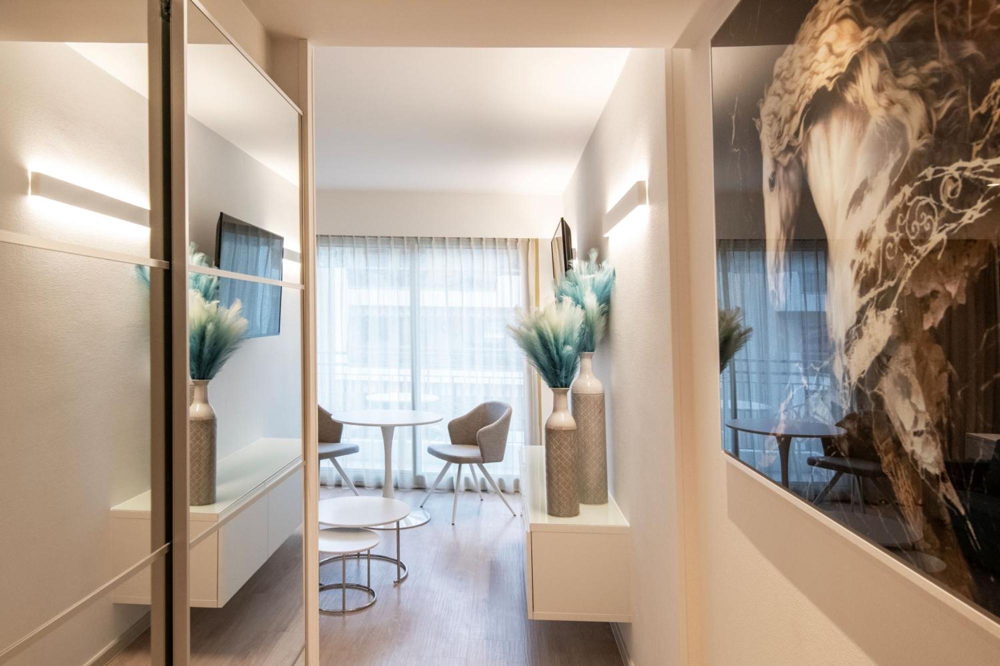 Residence Hoteliere Chambord Au Coeur De Menton - Entierement Renovee Luaran gambar